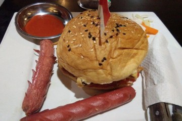 Chicken Burger Sausage Menutup Malam Ini!