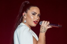 Pasca Overdosis, Demi Lovato Pilih Rehabilitasi